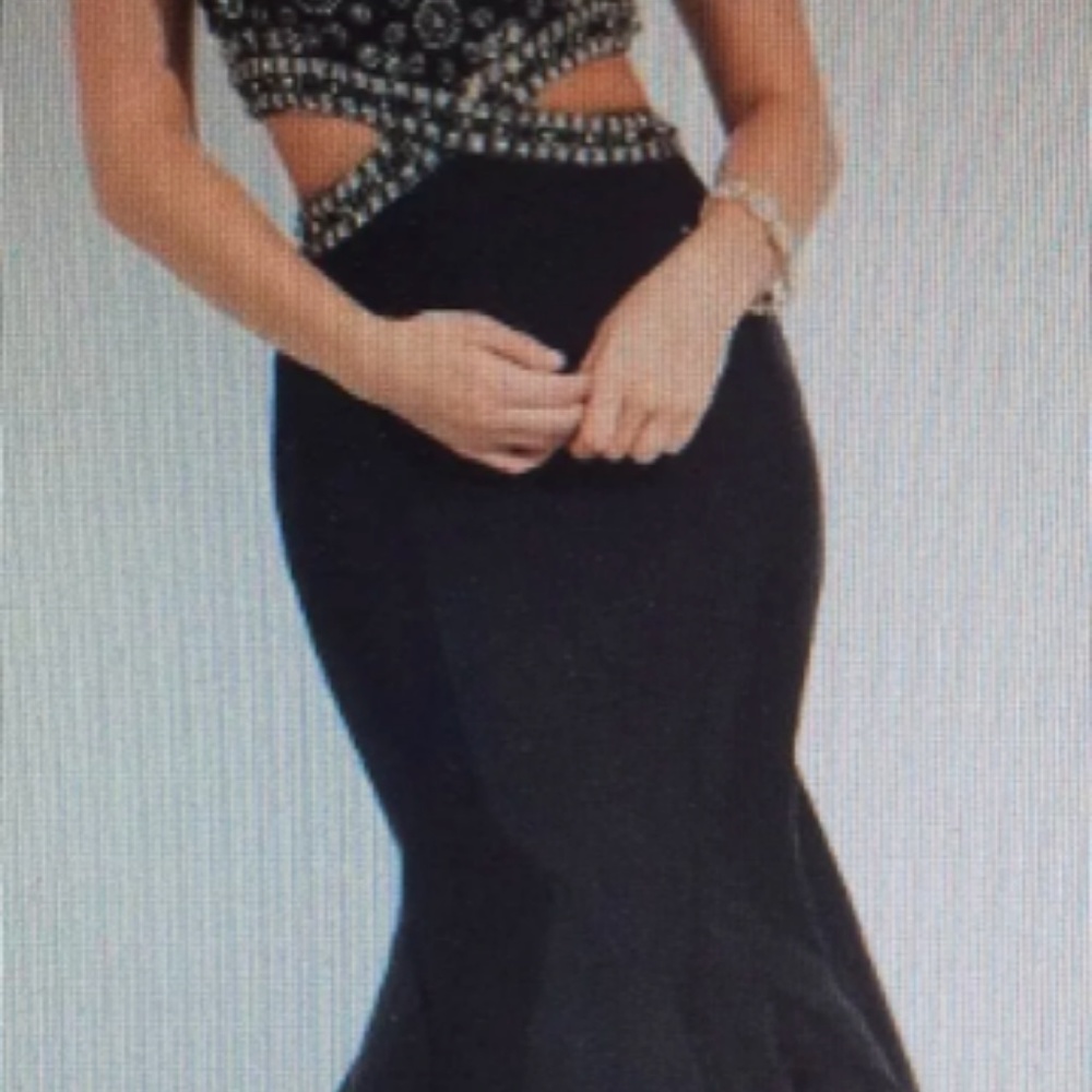 Rachal Allen E1054 Prom Dress 12 Heavily Beaded